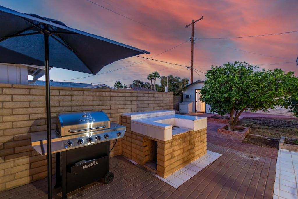 New Midtown Modern Studio With Backyard Phoenix Exteriör bild